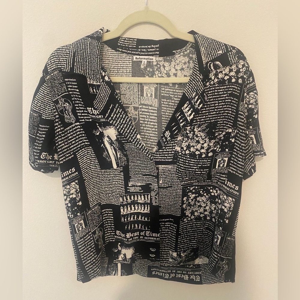 Reformation Comic Print Top, Size Medium